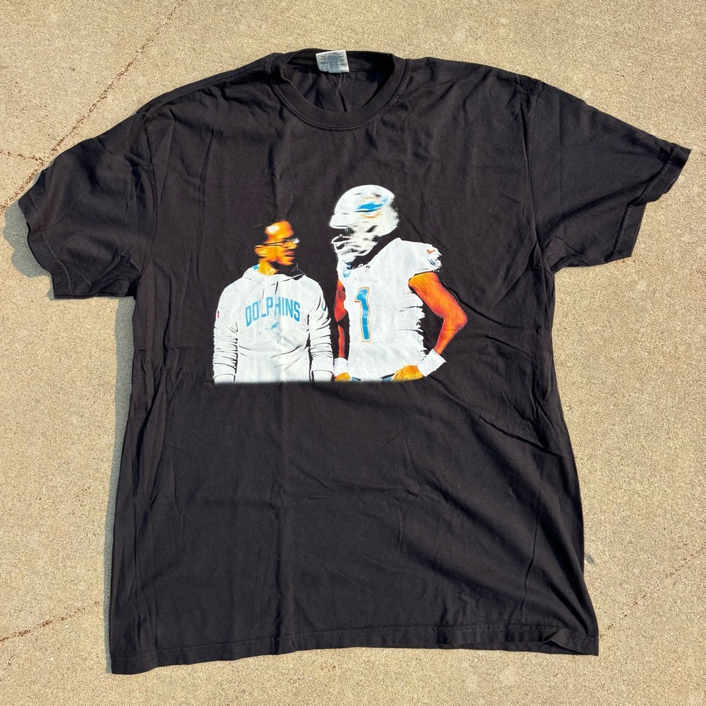 Miami dolphins black t shirt
